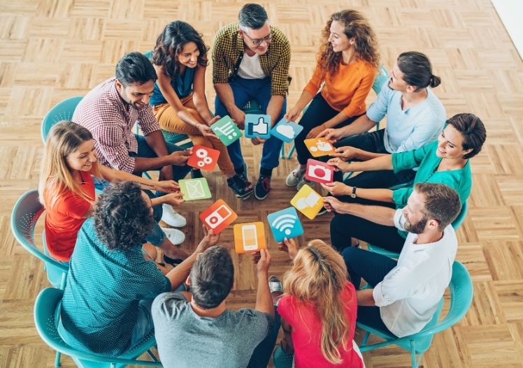 Sosyal Medya ile Klinik Markanızı Zirveye Taşımanın 10 Yolu